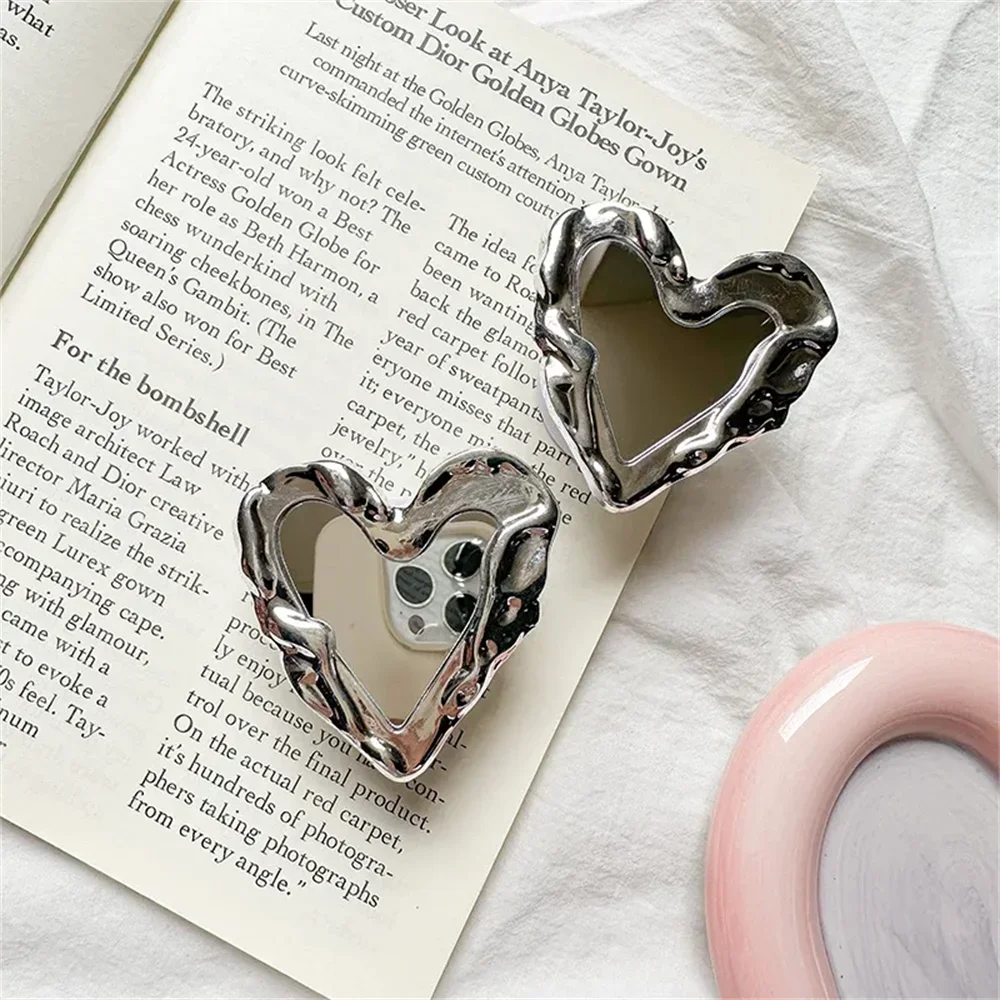 Silver Heart Grip Tok - Un toque de elegancia y funcionalidad 💖✨