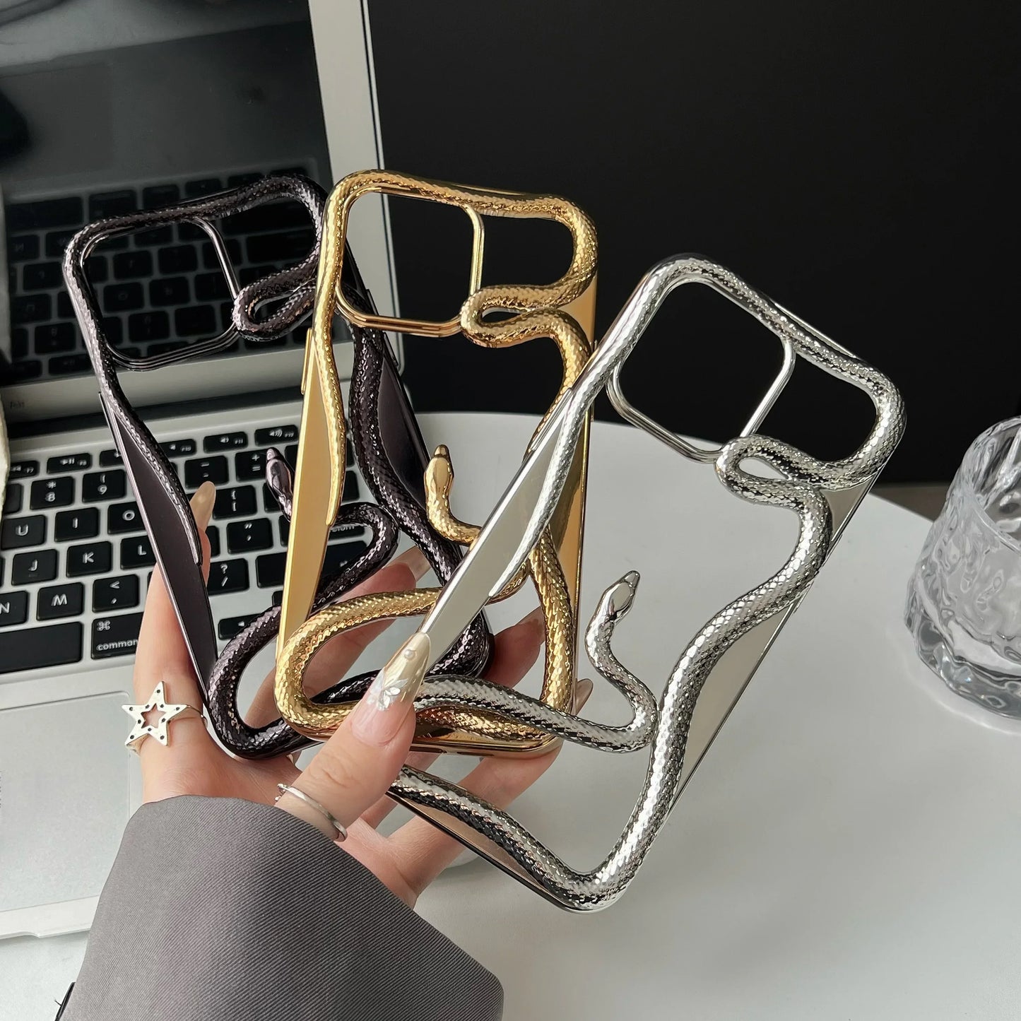 Funda para teléfono Hollow Snake - ¡Audaz y construida para impresionar! 🐍✨