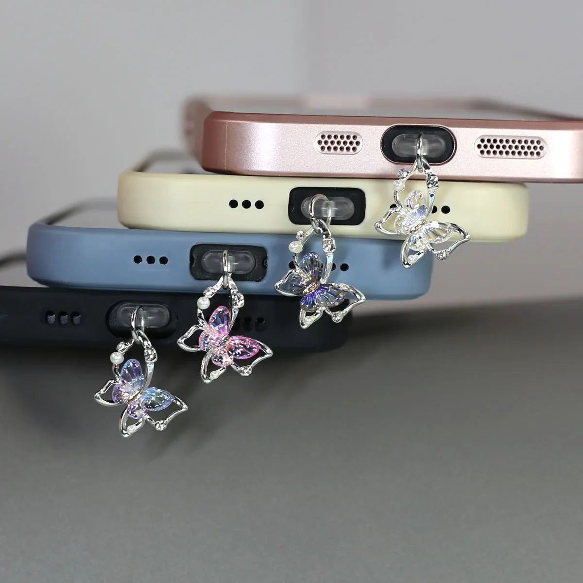 Tapón de polvo de perlas de mariposa y diamantes