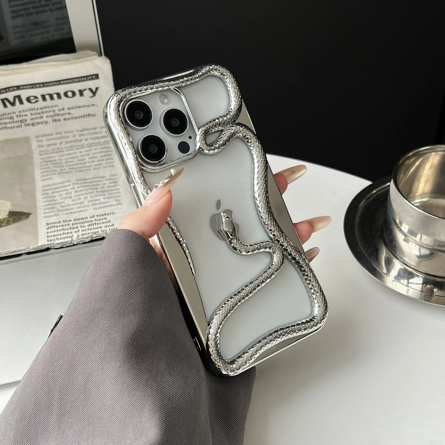 Funda para teléfono Hollow Snake - ¡Audaz y construida para impresionar! 🐍✨